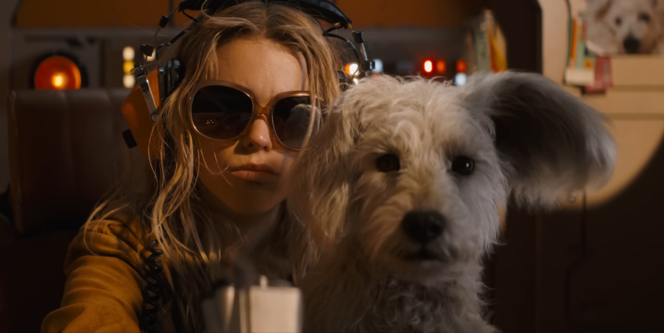 Podívej se na Milly Alcock (a Krypta) v prvním Supergirl traileru