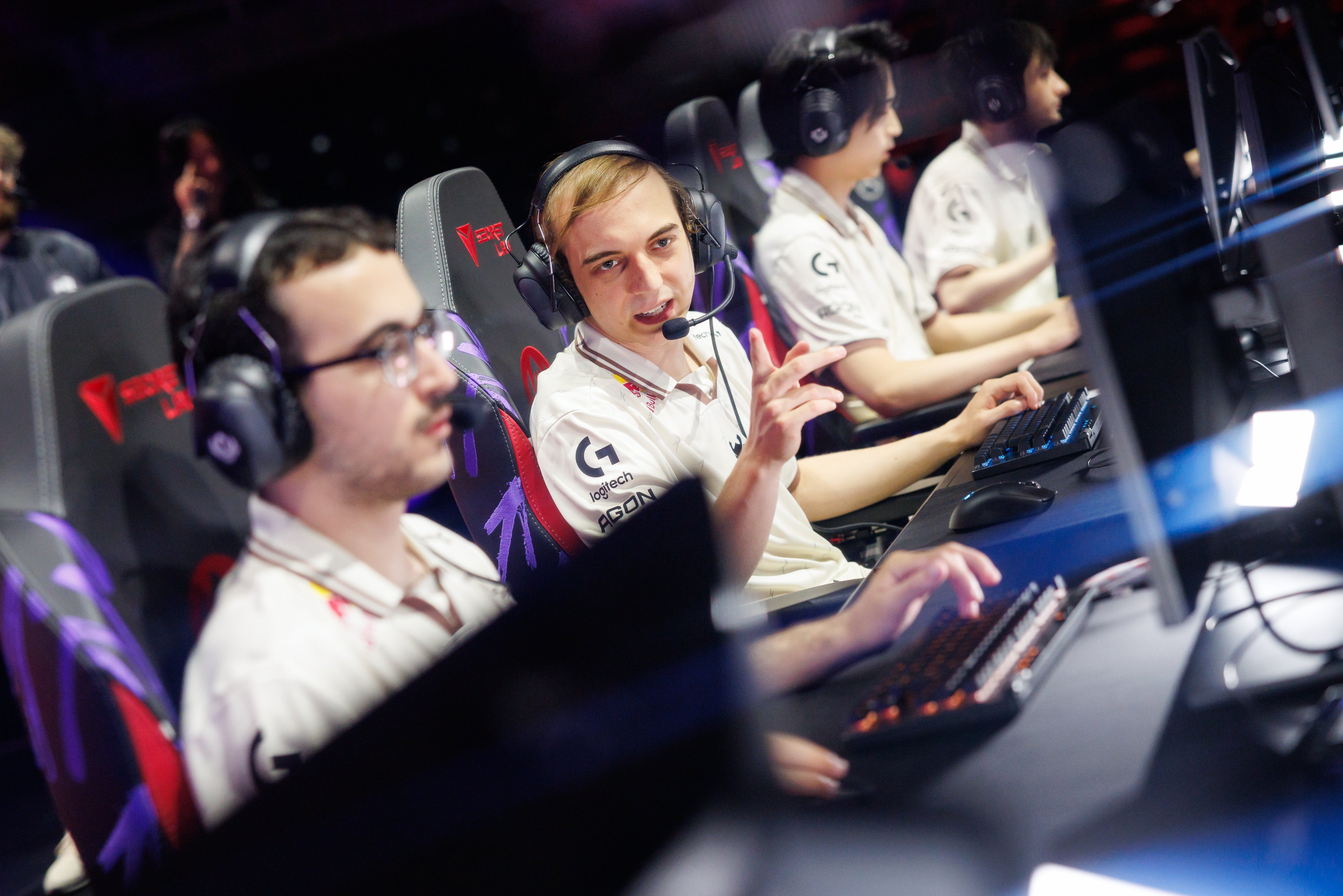 T1 přehráli G2 Esports a berou bronz na EWC 2025