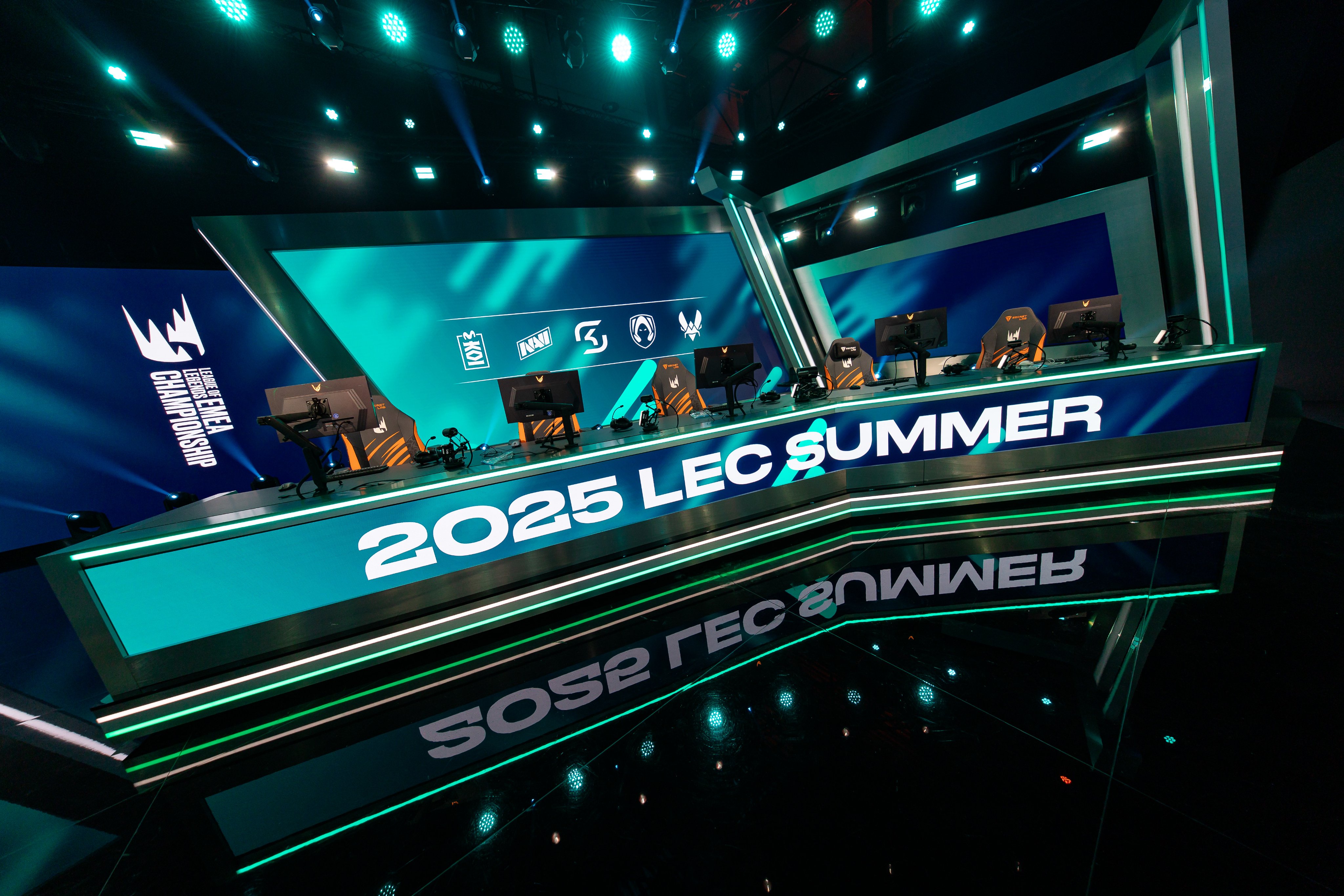 Napínavý závěr třetího týdne LEC Summer 2025