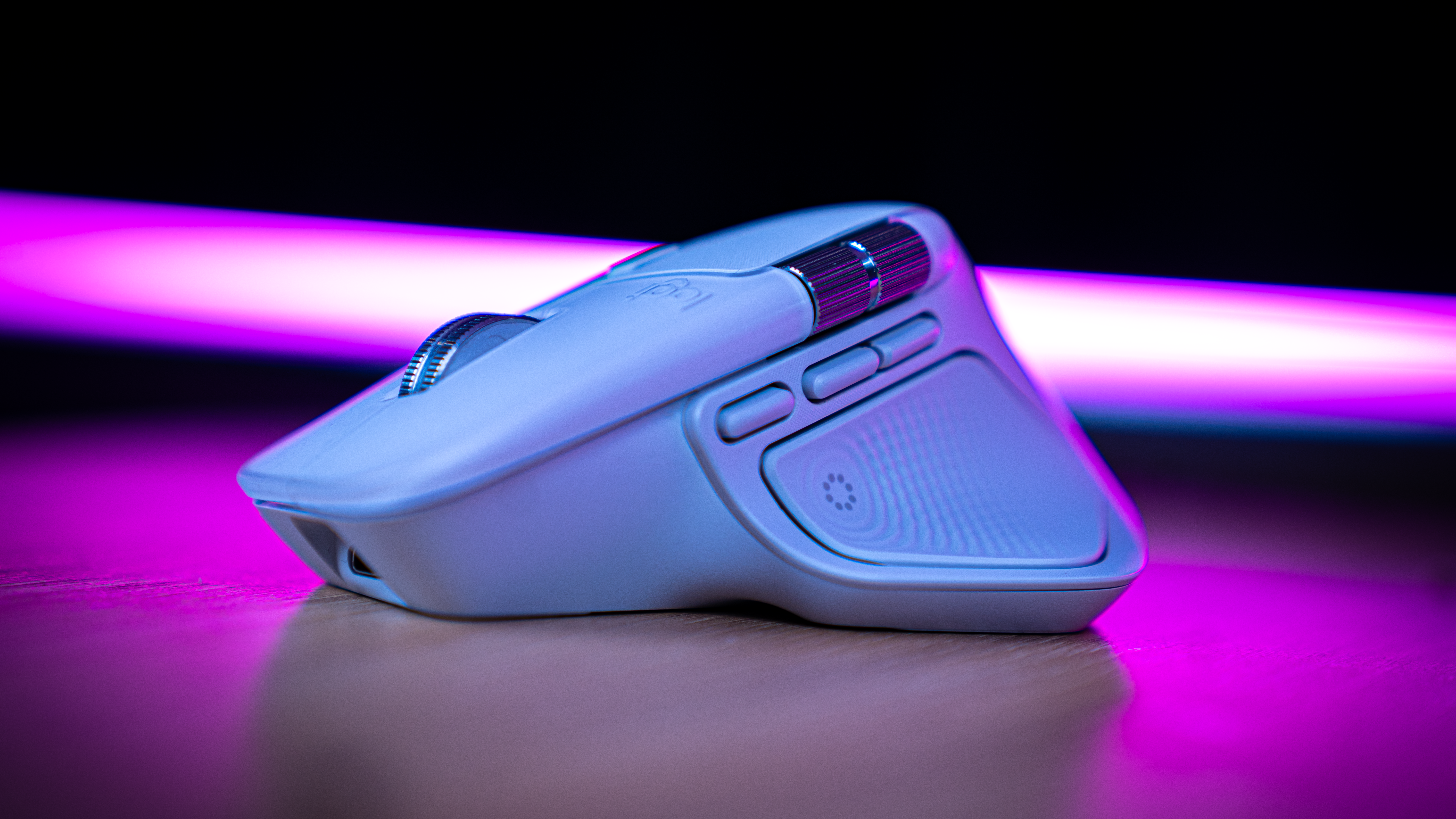 Tohle je možná ta nejlepší myš na produktivitu. Zkusili jsme Logitech MX Master 4