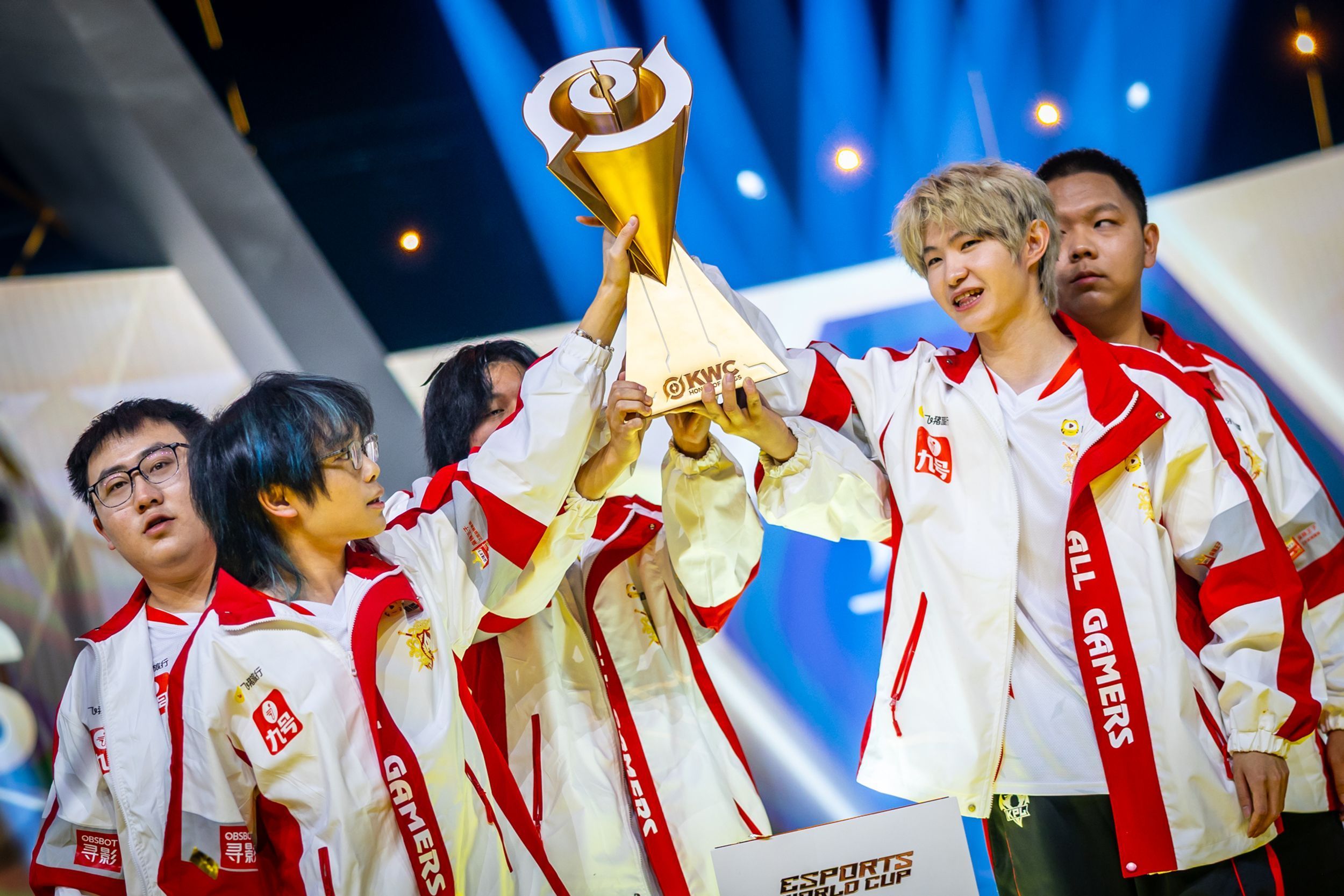 AG.Almighty ovládli Honor of Kings Esport World Cup. Legendární obrat přepsal historii