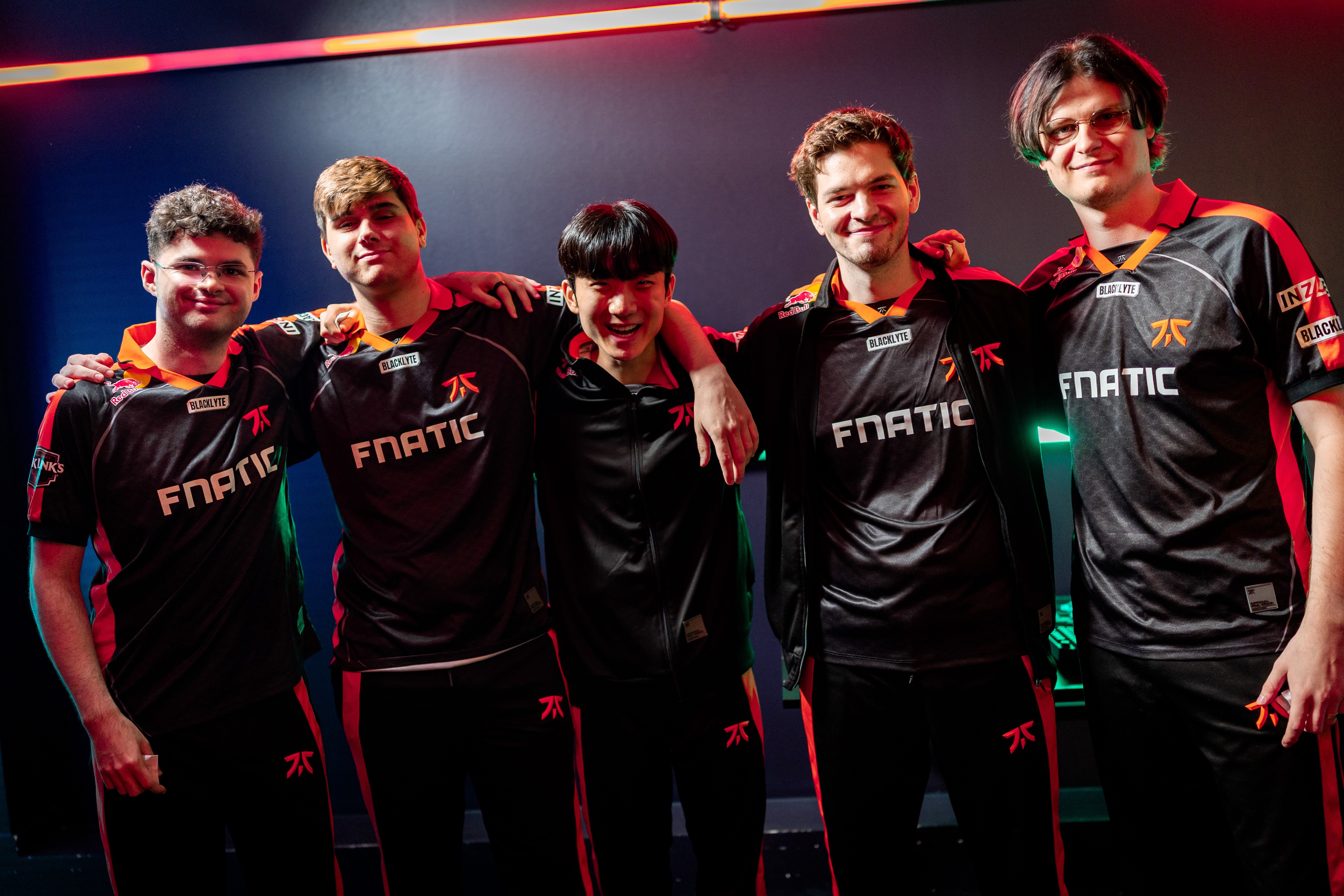 Vtipný trash talk mezi Pobym a Nucem baví fanoušky na platformě X